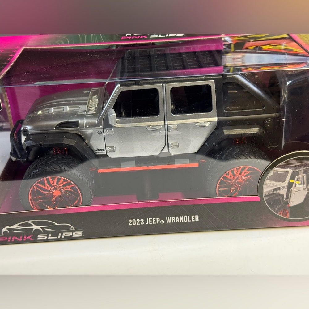 Jada Pink Slips 2023 JEEP WRANGLER *** CHASE*** 1:24